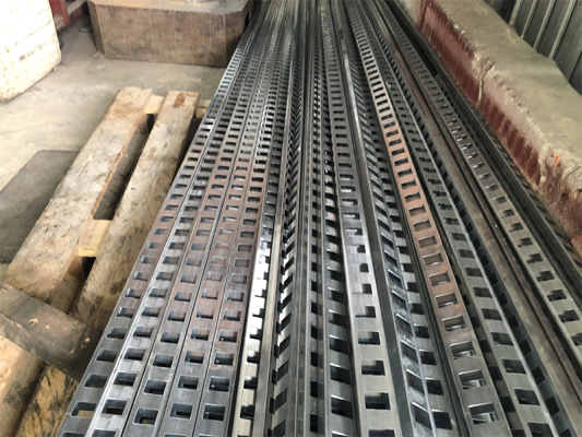 Thanh đục lỗ CNC