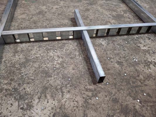 Cắt Sắt Hộp 3x6 Đục Lỗ Tại Đắk Lắk 